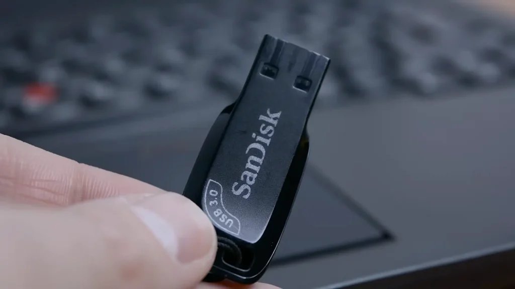 USB flash drive used to install Chrome OS Flex