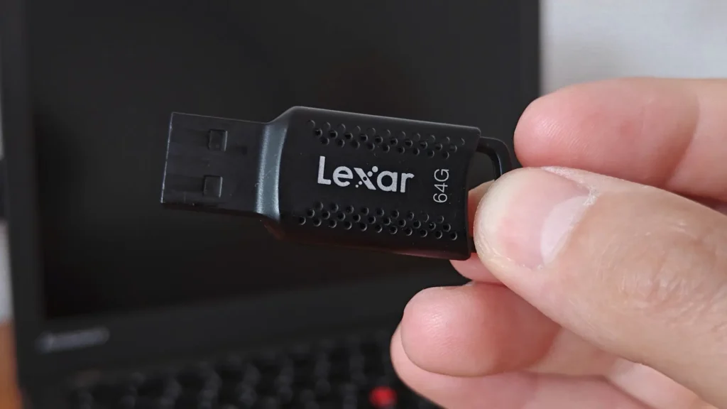 Lexar USB flash drive used to create a bootable FydeOS installer