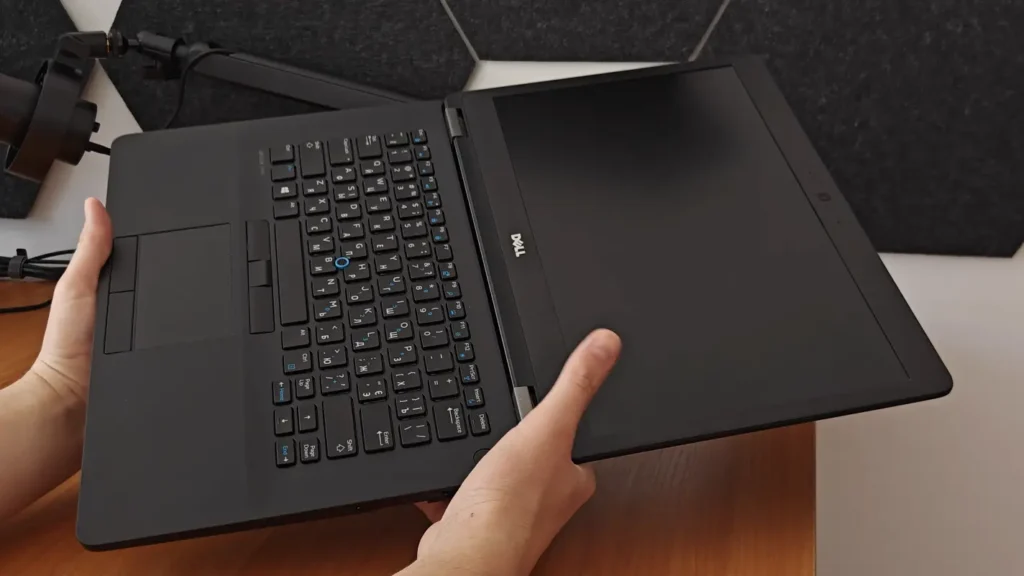Dell Latitude 7470 used for six months with Zorin OS Pro